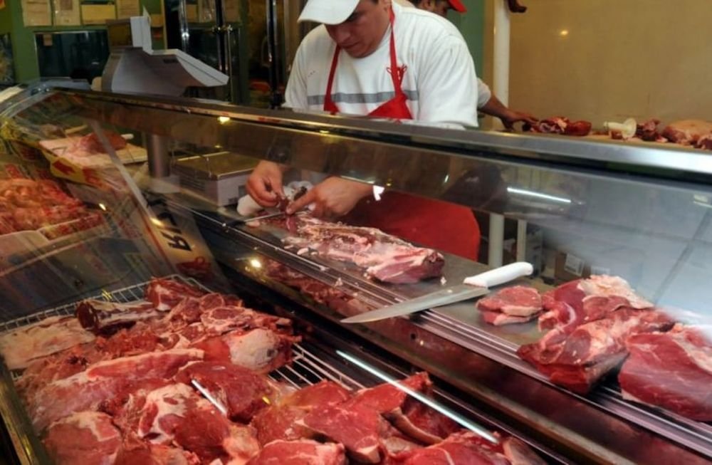 Inflación de agosto: la carne, la nafta y el dólar ayudan a moderar los precios